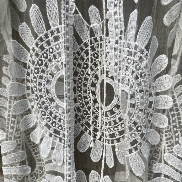 White Lace beach cover up - Picture 3 of 6